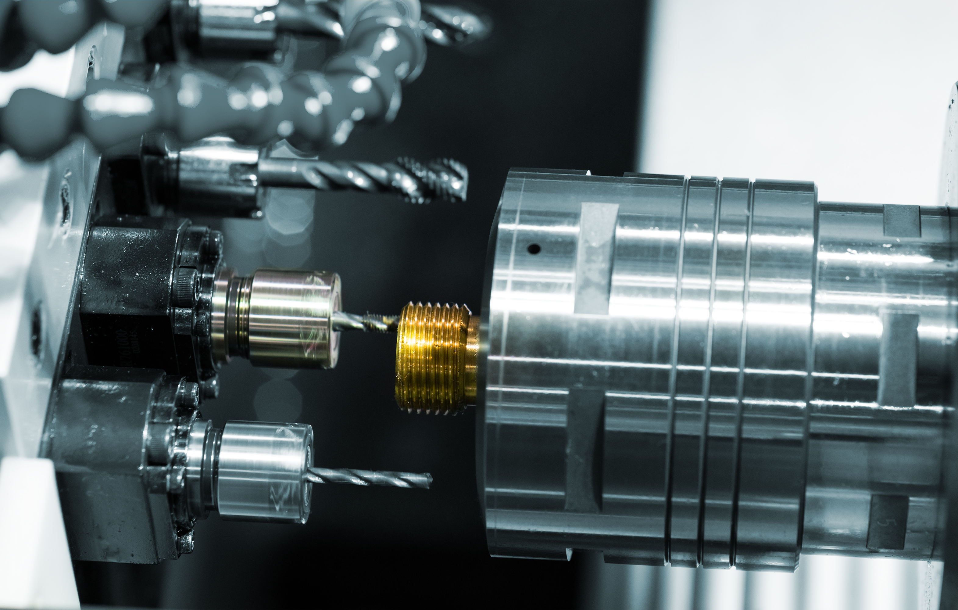 Tecnico su macchina CNC